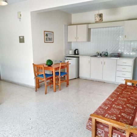 Constantaras Apartments Protaras Esterno foto
