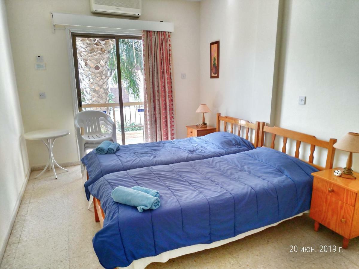 Constantaras Apartments Protaras Esterno foto