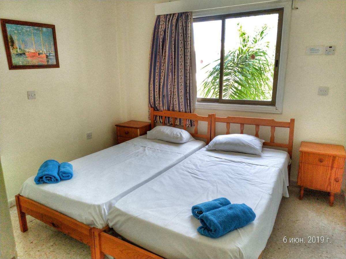 Constantaras Apartments Protaras Esterno foto