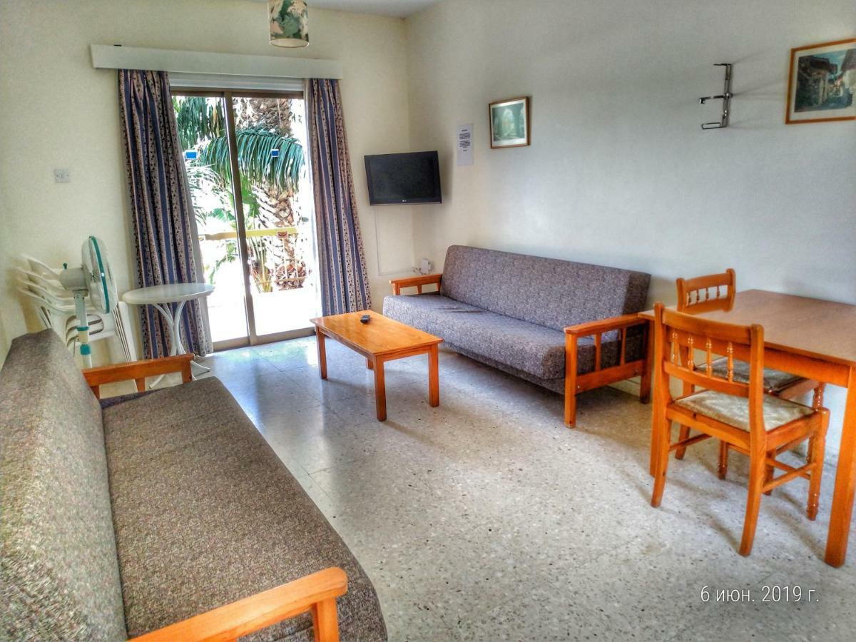 Constantaras Apartments Protaras Esterno foto